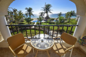Best Location in Playa del Carmen Xaman Ha Oceanfront with Pool XH7114